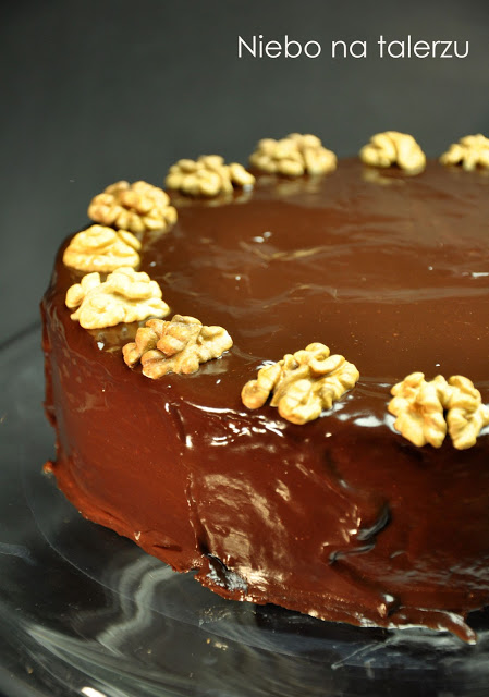 Tort orzechowo- czekoladowy