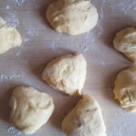 drożdrożdżówki z serem i jagodami