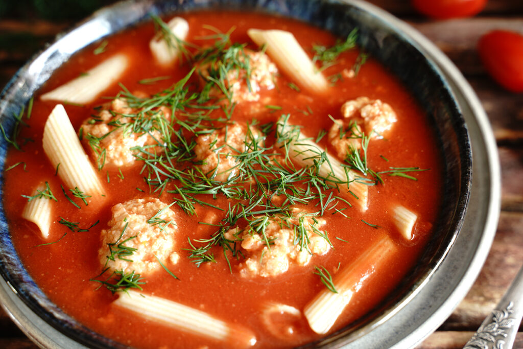 błyskawiczna zupa pomidorowa