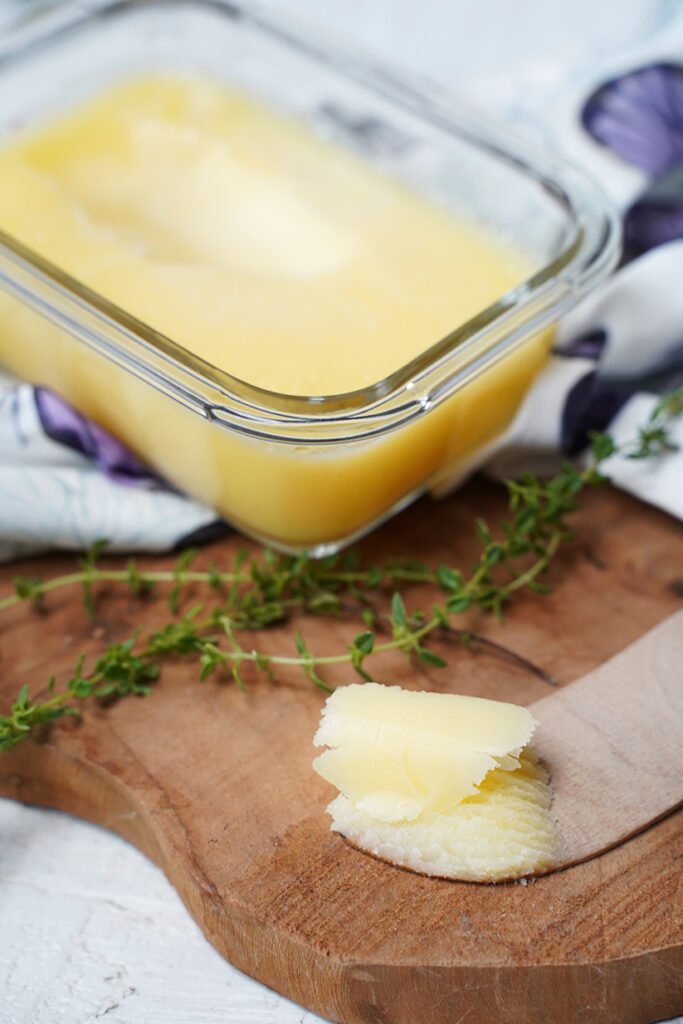 domowe masło klarowane