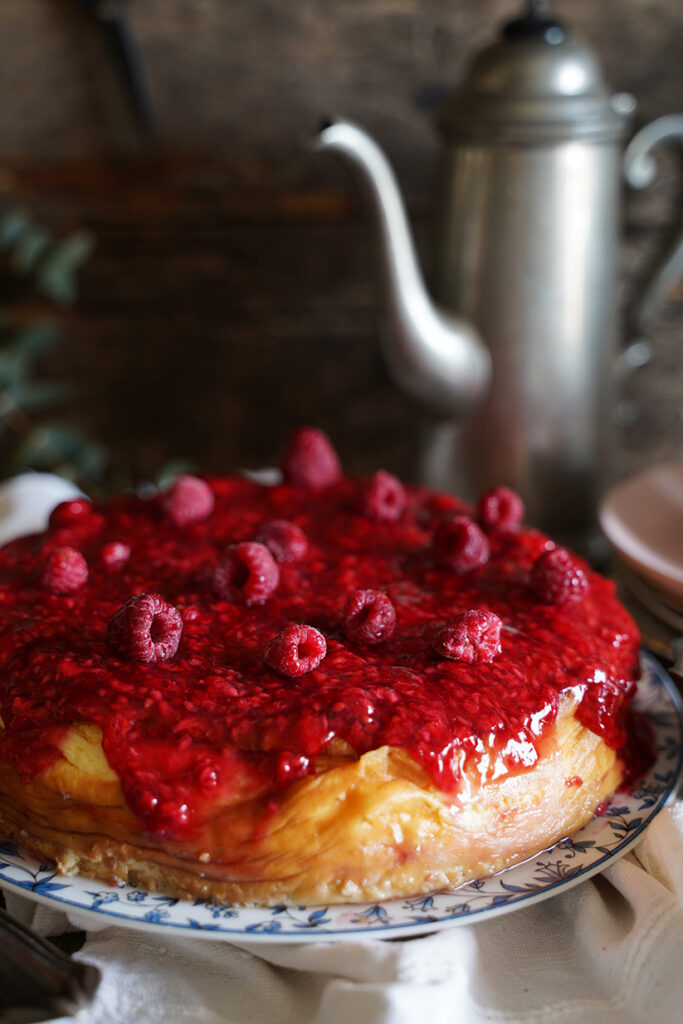 sernik kokosowy z malinami